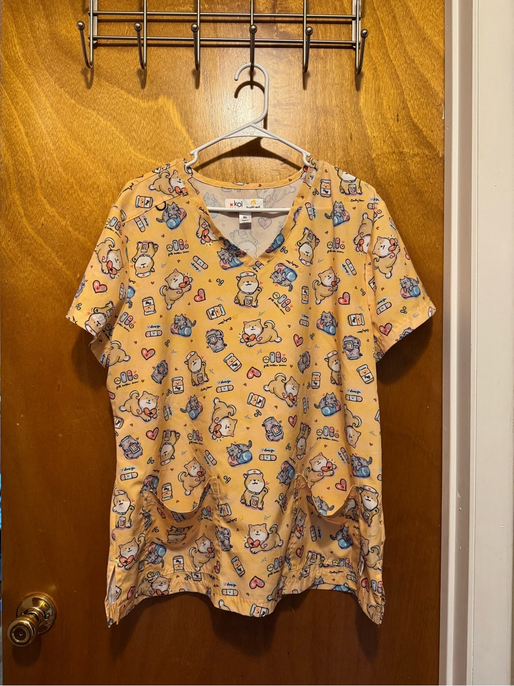 koi Short Sleeve V-Neck Scrub Top with Animal Print